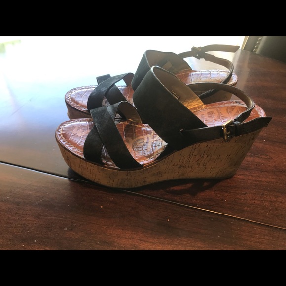 Black size 8 wedges - Picture 2 of 4